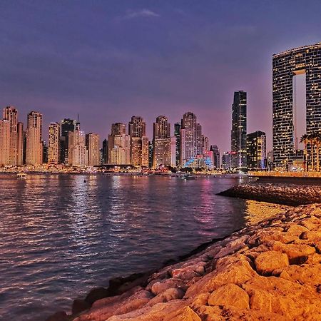 Seaview Beach Hostel Jbr - Walk To Beach - Gym - Pool - Metro Station ドバイ エクステリア 写真