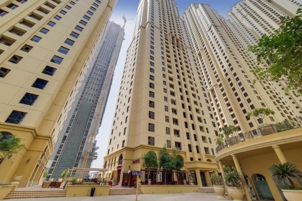 Seaview Beach Hostel Jbr - Walk To Beach - Gym - Pool - Metro Station ドバイ エクステリア 写真