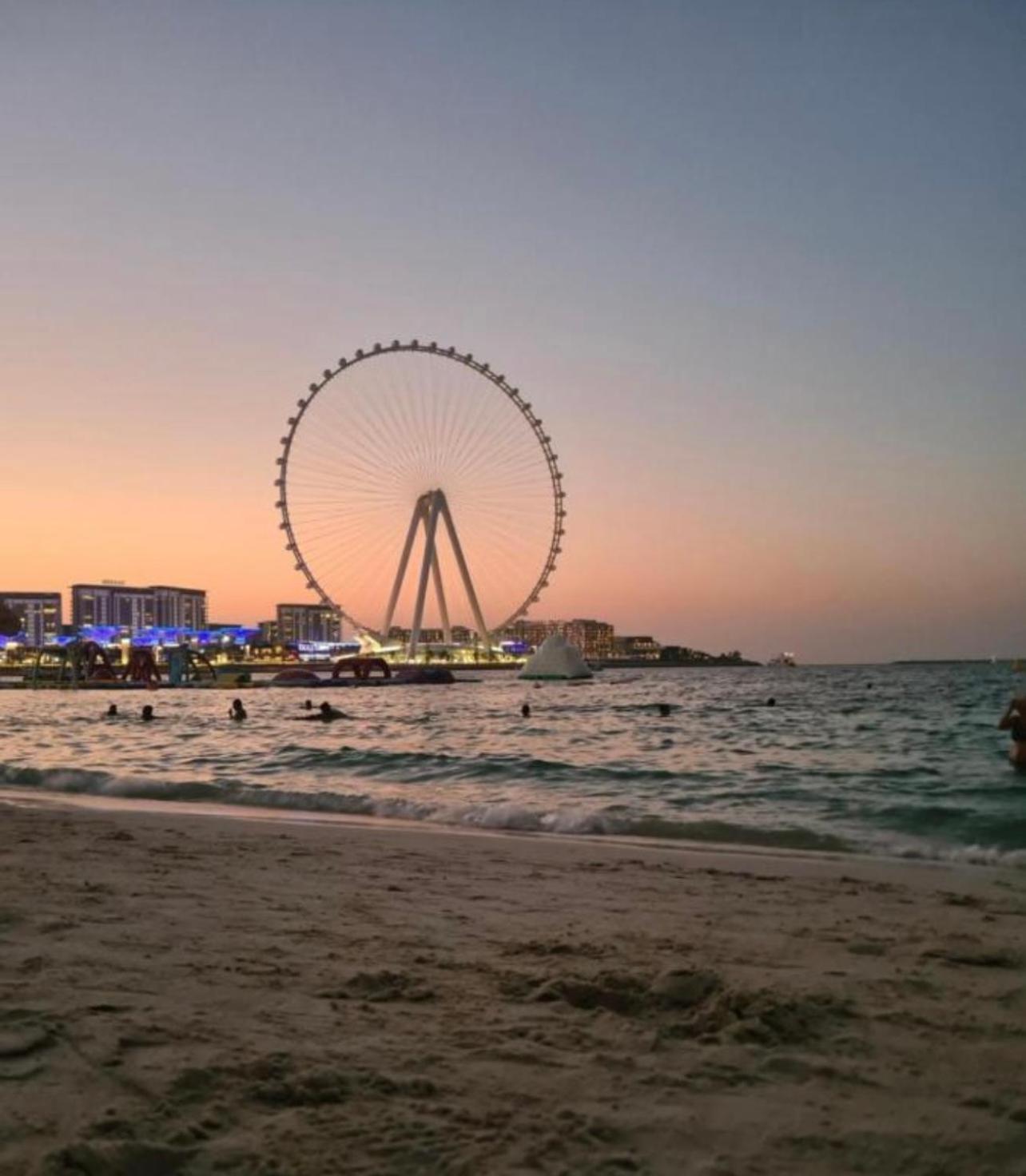 Seaview Beach Hostel Jbr - Walk To Beach - Gym - Pool - Metro Station ドバイ エクステリア 写真