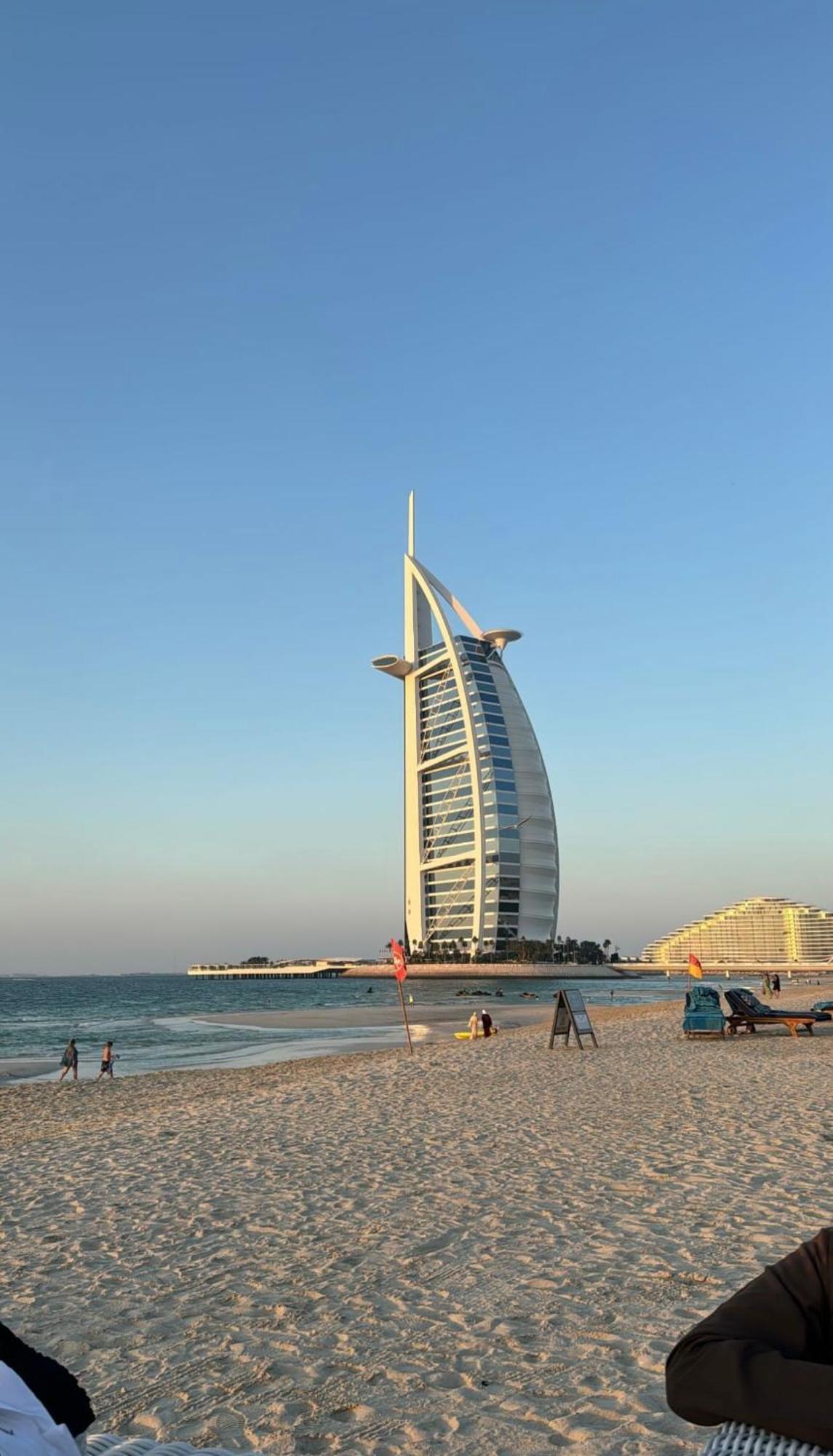 Seaview Beach Hostel Jbr - Walk To Beach - Gym - Pool - Metro Station ドバイ エクステリア 写真